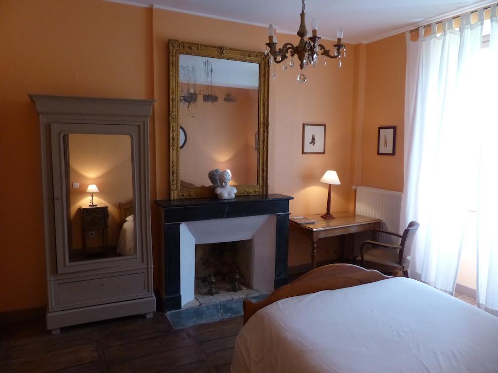 Le Domaine De Panissac Bed and Breakfast Berneuil  Δωμάτιο φωτογραφία