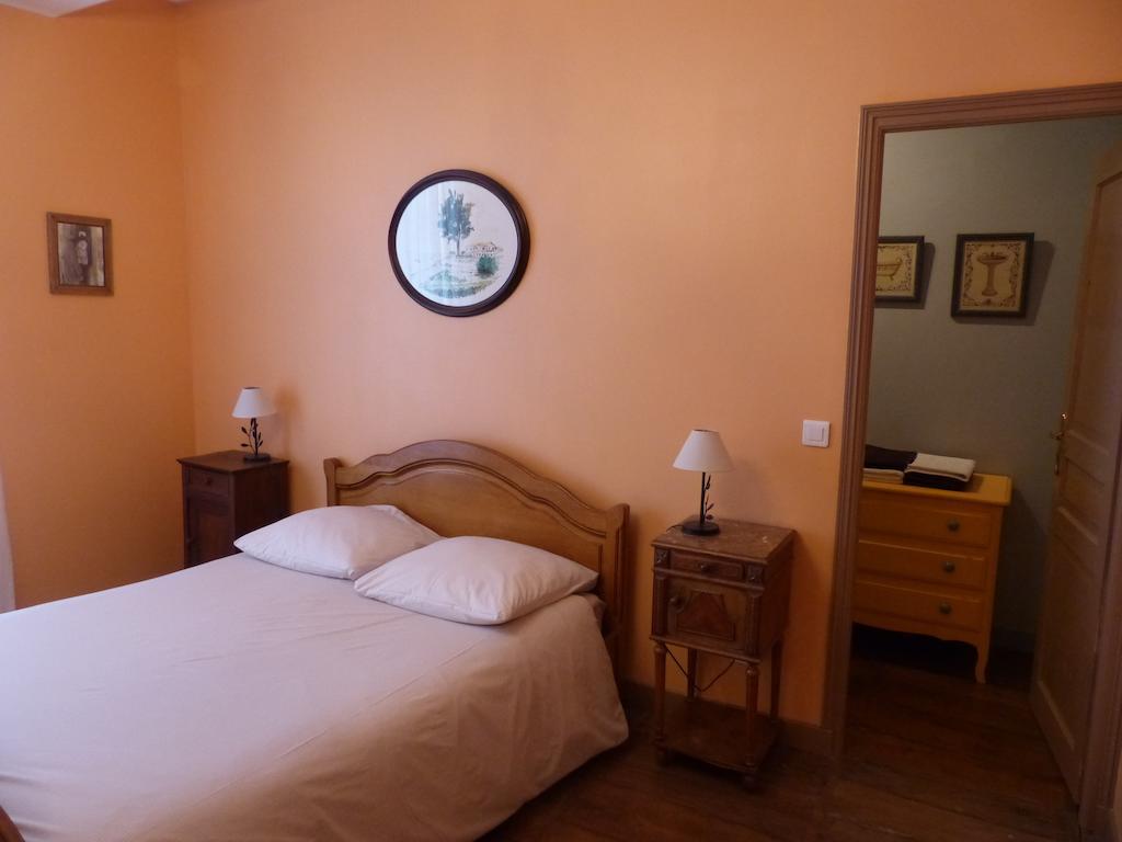 Le Domaine De Panissac Bed and Breakfast Berneuil  Δωμάτιο φωτογραφία