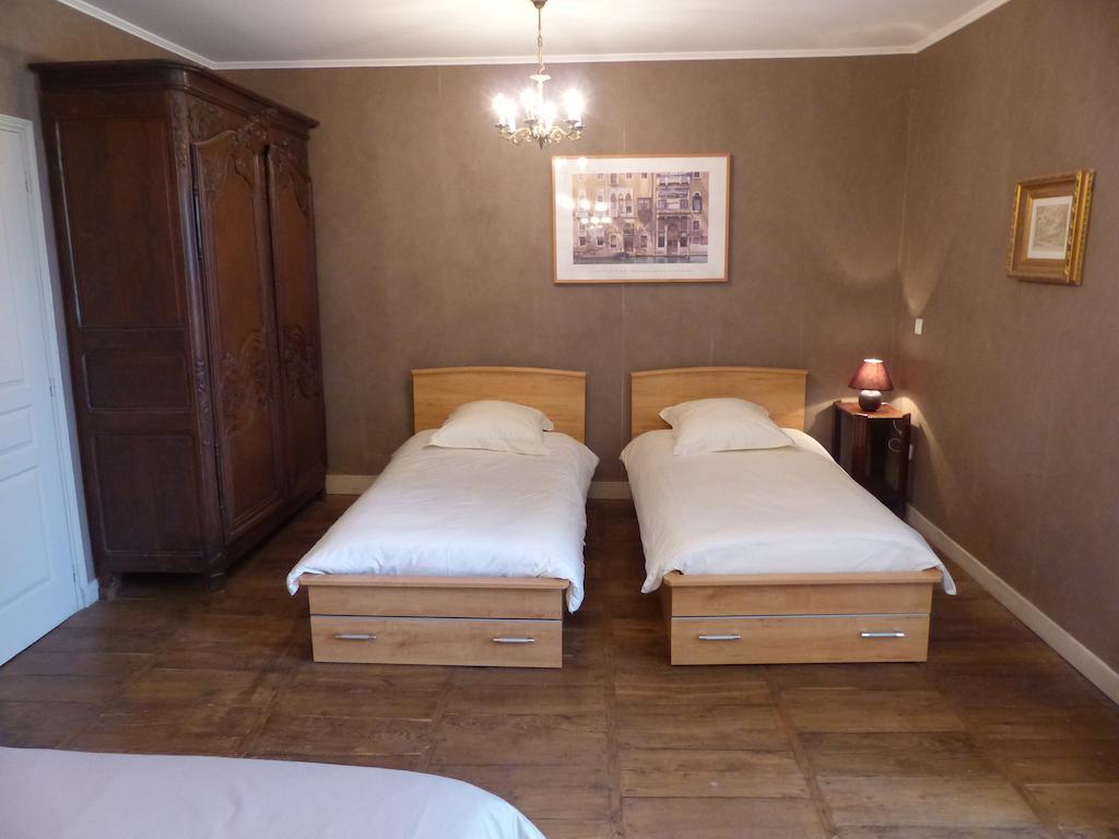 Le Domaine De Panissac Bed and Breakfast Berneuil  Δωμάτιο φωτογραφία